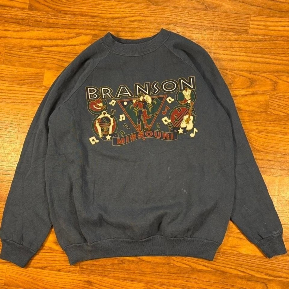 Vintage 90s Branson Missouri Crewneck Sweatshirt Music Graphic USA Hanes L